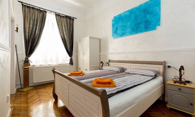 Inner City Budapest Apartment | SUPER OFFER V DISTRICT PEDESTRIAN AREA with A/C