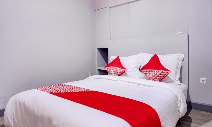 Cilandak Hotel | Super OYO 1805 Fatmawati Mansion Syariah