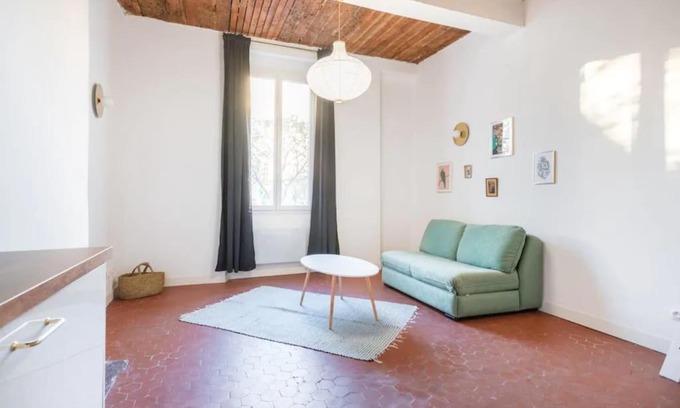 Notre-Dame du Mont Apartment | Super T2 Cosy Cours Julien 32DAM
