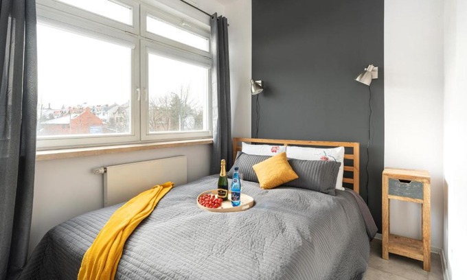 Mokotow Apartment | SuperApart Wilanowska apt 20 "Pet-Friendly 1BR Home with Patio