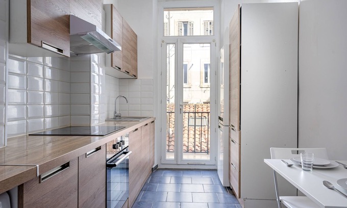 Notre-Dame du Mont Apartment | Superb 100m2 apartment 5 minutes from the Old Port