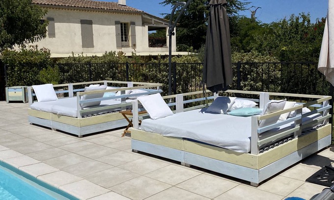 Mas-Blanc-des-Alpilles Other | Superb 250 m2 Provencal farmhouse for rent