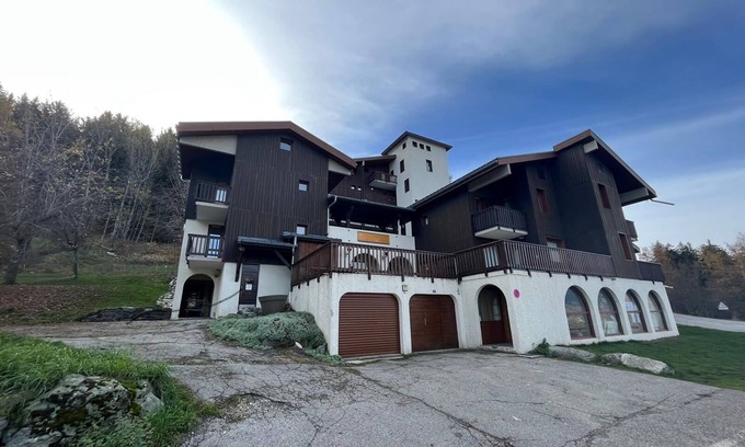Montchavin Apartment | Superb 6/8-person apartment at the foot of the slopes
