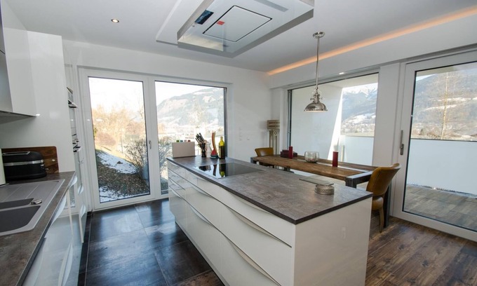 Zell am See Apartment | Superb Alpine Lodges Zell am See 4pax