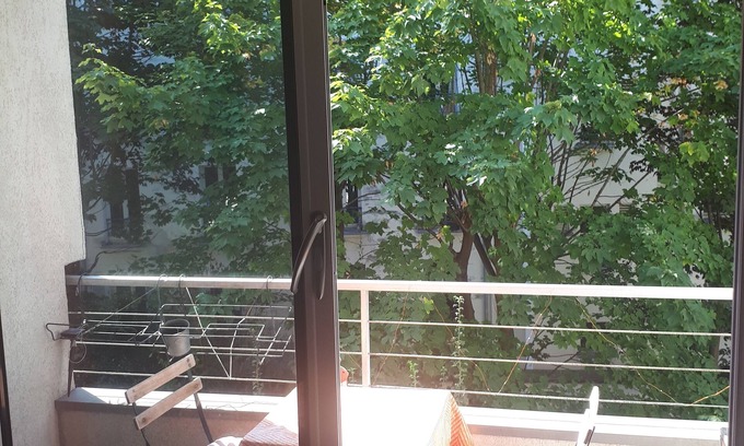 Quartier de la Goutte-d'Or Apartment | Superb apartment with patio, at the foot of Montmartre