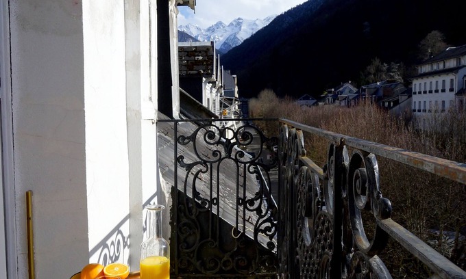Bagneres-de-Luchon Apartment | Superb apt for 9 people /4 real bedrooms 2 bathrooms /HEATED POOL