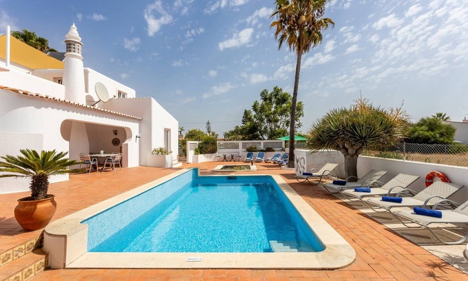 Alporchinhos Villa | Superb Carvoeiro Villa | Villa Alegria do Sul | 7 Bedrooms | Perfect for Larger.