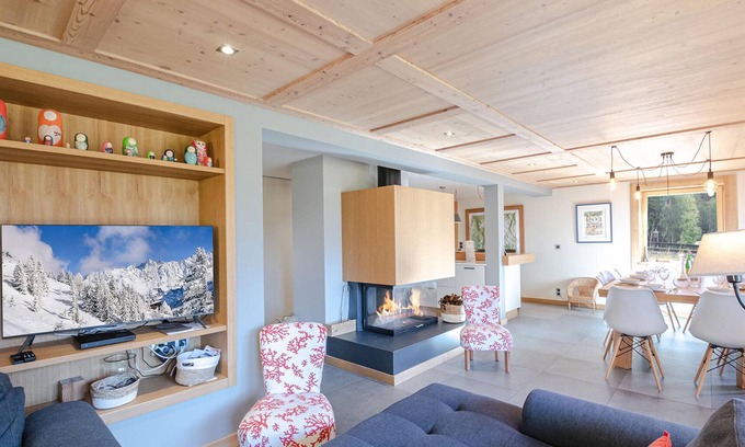 Les Tines Ski Chalet | Superb chalet with large garden, 5 bedrooms, parking and WiFi
