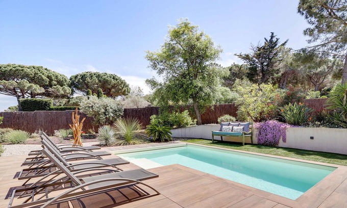 Saint-Tropez Villa | Superb contemporary villa 200m from the Salins beach