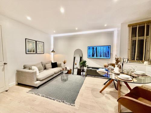 West Hendon Apartment | Superb Duplex in Hendon
