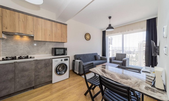 Kepez Apartment | Superb Flat with Shared Pool in Kepez