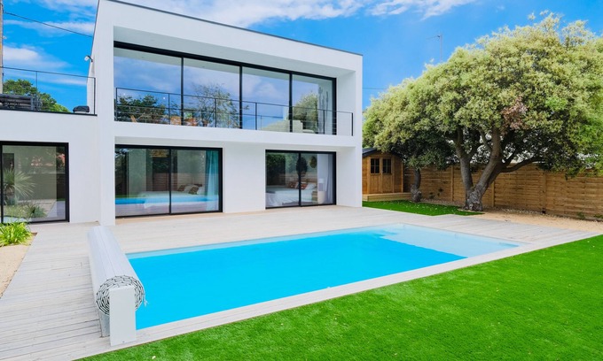 Chateau-d'Olonne Villa | Superb new villa close to the ocean, swimming pool 4 bedrooms, 4 bathrooms 5*.