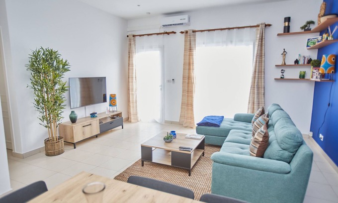 Pointe-Noire Apartment | Superb ocean views