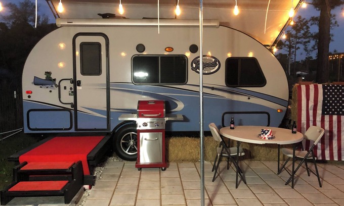 Geneva House | Superb RV with AC, heat, good spectrum internet,