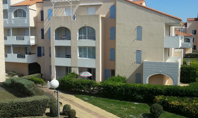 Chateau-d'Olonne Apartment | Superb seafront apartment in Les Sables d'Olonne WIFI