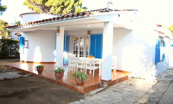 Vilafortuny House | Superb seafront villa