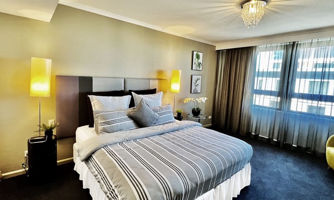 Parramatta Apartment | Superb studio, 2m walk to Parramatta station
