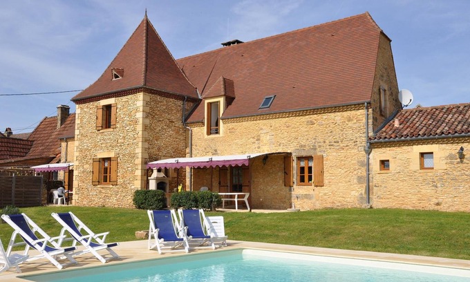 Castels House | SUPERB TRADITIONAL STONE PROPERTY WITH COVERED POOL NEAR BY SARLAT