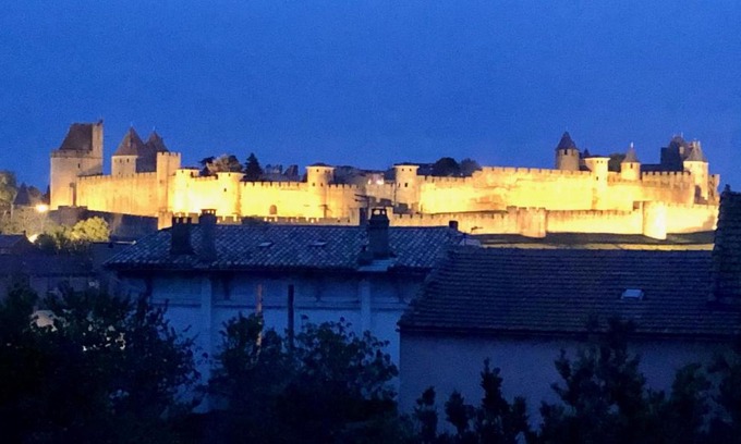 Carcassonne Apartment | Superb views of the Medieval City