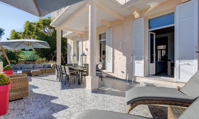 Carnot Villa | Superb Villa - Cannes Centre - Near Palais des Festivals and Beaches