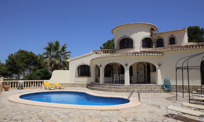 Paichi Villa | Superb villa with heated private pool - stunning sea and mountain views- Air con