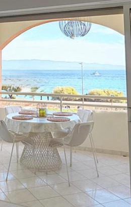 Ajaccio Apartment | Superbe Pieds dans l eau ajaccio face à la mer plage de sable fin route des îles des sanguinaires