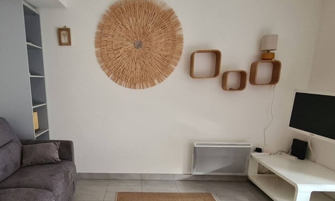 La Grande-Motte Apartment | Superbe T2, à 5 min de la Plage, Avec Garage
