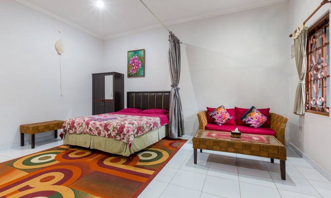 Berawa House | Superior Double Room set in Tranquil Canggu, 10 Minutes to Berawa Beach