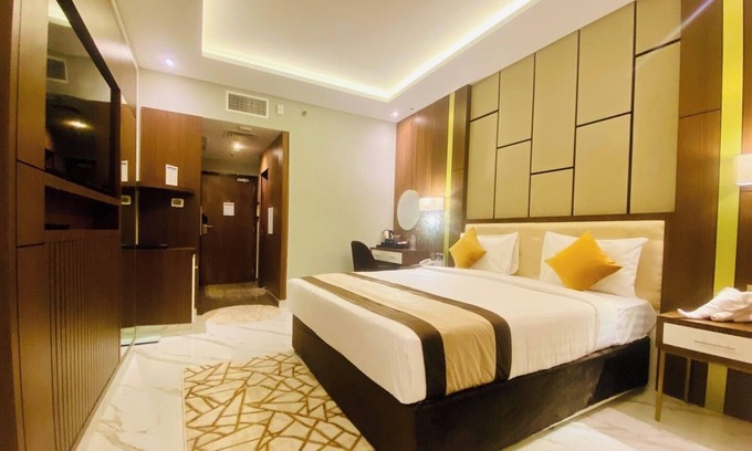 Al Muraqqabat Apartment | Superior Room Near Go Fresh Supermarket by E R