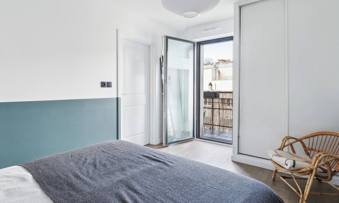 Suresnes Condo | SURESNES - Gambetta - Belvedère - close Arena accor defense and Paris