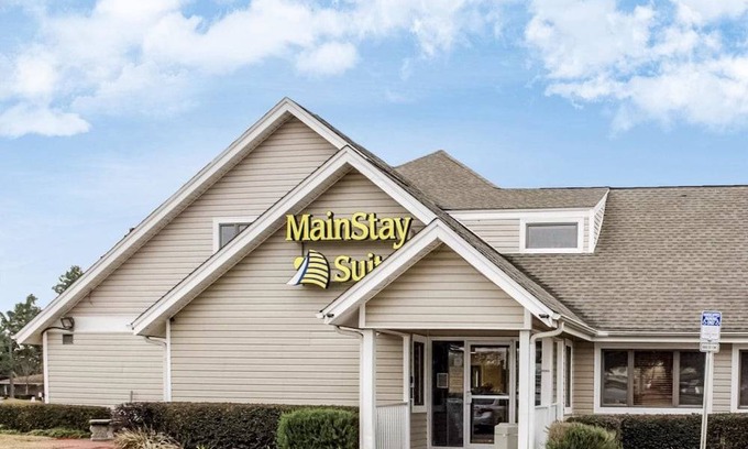 Ferry Pass Hotel | SureStay Studio by Best Western Pensacola