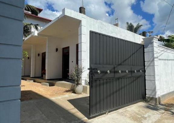 Weligama Hotel | Surf and Snooze Inn