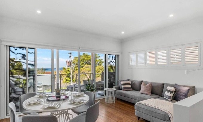 Thirroul House | Surf Haven Escape Modern and Central in Thirroul