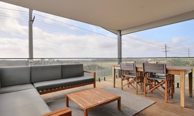 Surf Beach House | Surf Mist at Surf Beach