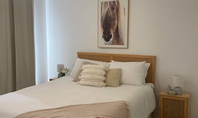 Surfers Paradise Apartment | Surfer's serenity