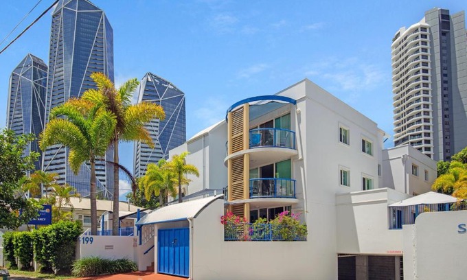 Surfers Paradise Apartment | Surfers Beach Resort One
