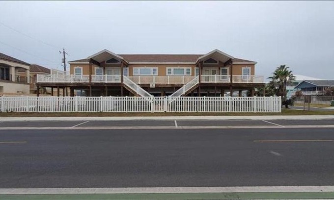 South Padre Island House | Surfsong Too South SS133