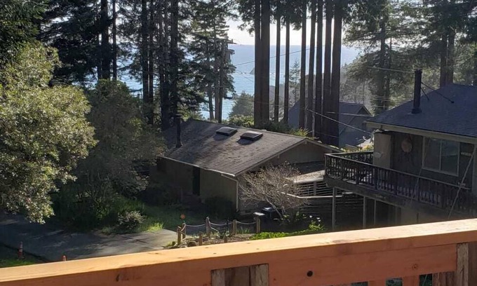 Anchor Bay House | Surrounded by Redwoods with Ocean View & beach access