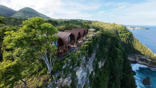 Penida Island Hotel | Suwehan Beach Cliff House by BIJAK