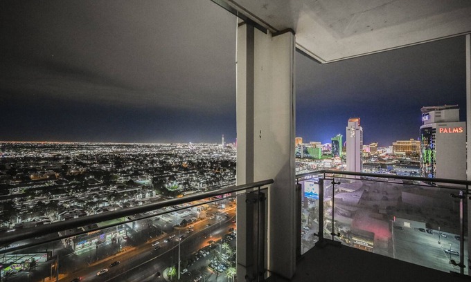 Las Vegas Apartment | SVS: One Bedroom at Palms Place