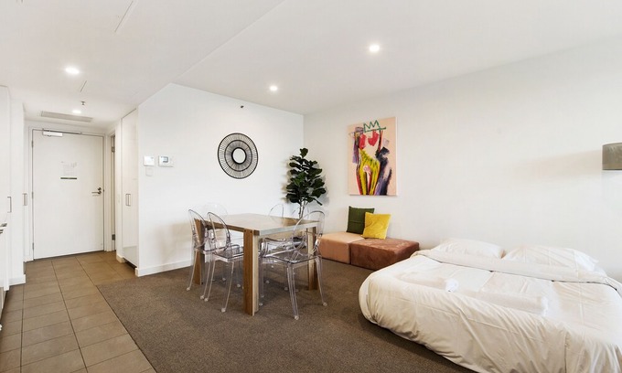 Adelaide Central Business District Apartment | Swainson on Grote