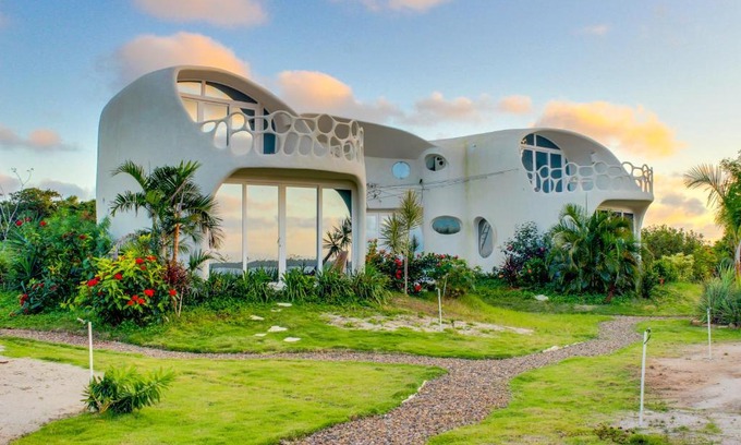 Cocoplum Hotel | Swan Villas
