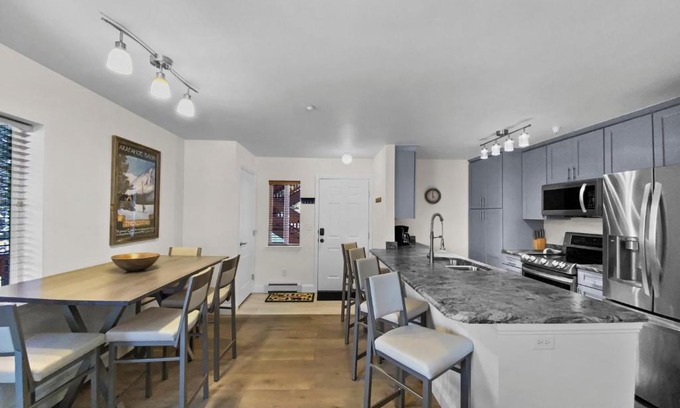 Breckenridge House | Swans Nest Villa 1601
