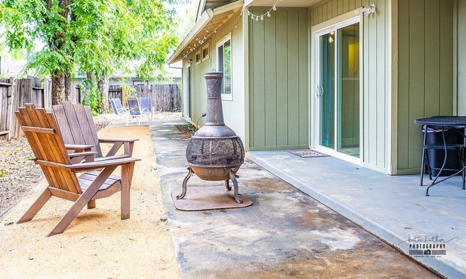 Redding House | Sweet 3 BR Home in South Redding