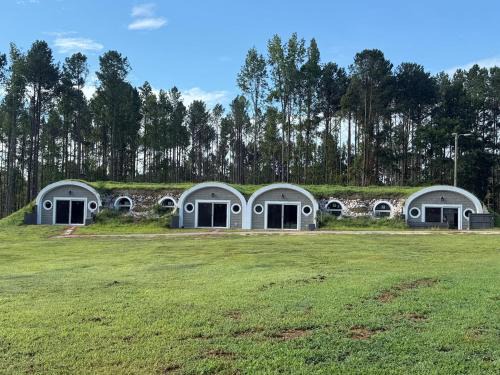 Littleton House | Sweet rare Earth Home 3 pack! 3 homes! Sleeps 10!