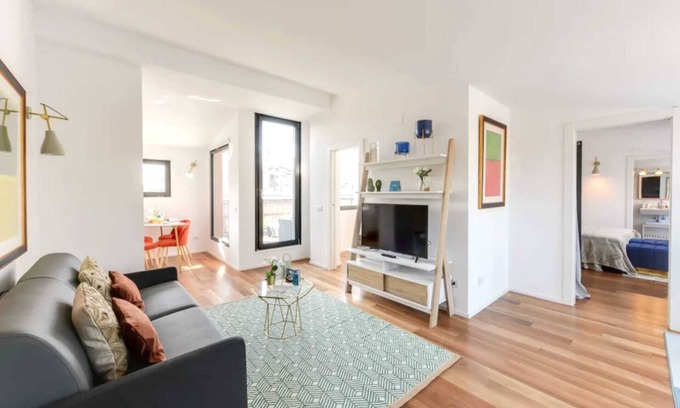 Milan Centre Apartment | Sweett | Duomo View III