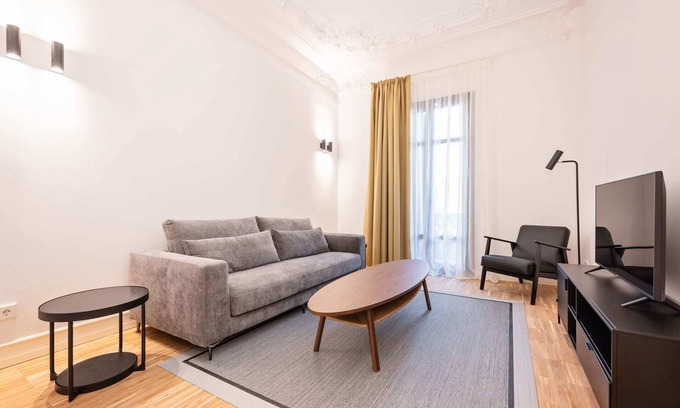 Esquerra de l'Eixample Apartment | Sweett | Gran Via 101