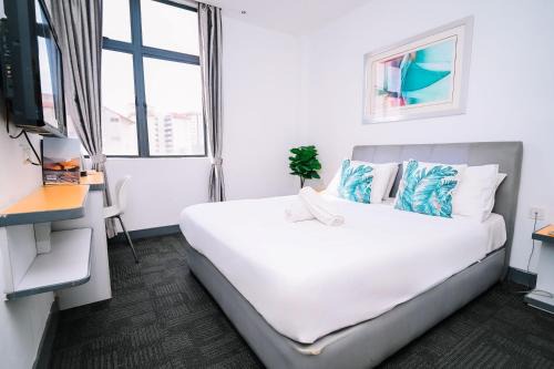 Kuala Lumpur Hotel | Swing & Pillows - KL Sg Besi, Kuala Lumpur