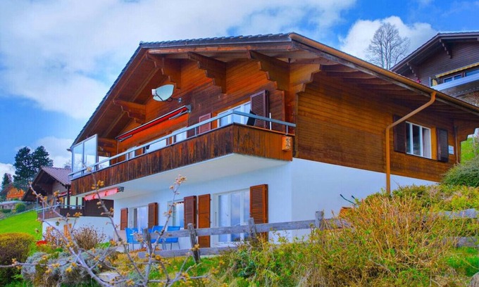 Aeschlen ob Gunten Ski Chalet | SwissHut Stunning Views Alps & Lake - Chalet Lena