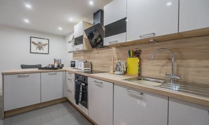 Bootham Apartment | Sycamore Place - 1 - sleeps 3 guests in 1 bedroom